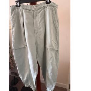 Green Cargo Cuffed Joggers/Pants  by MOTHER Sz 33
